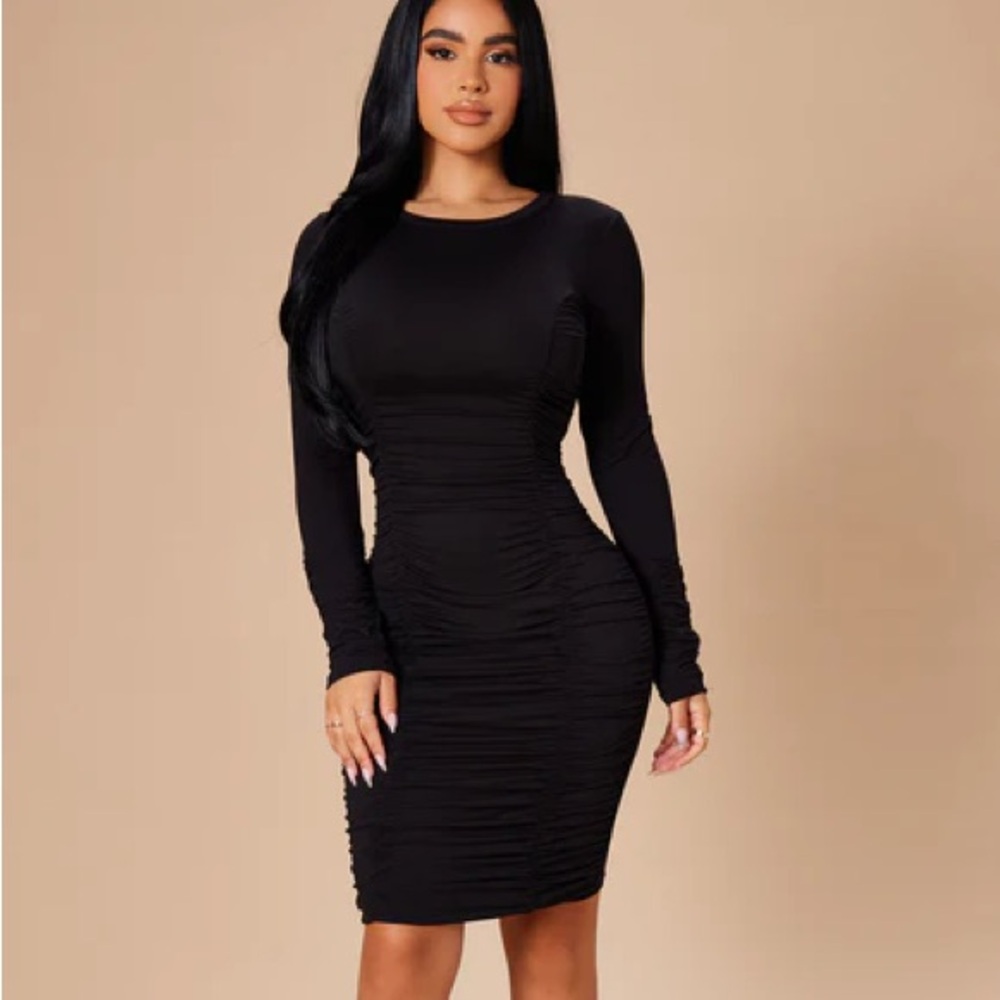 Elegant Black Ruched Dress